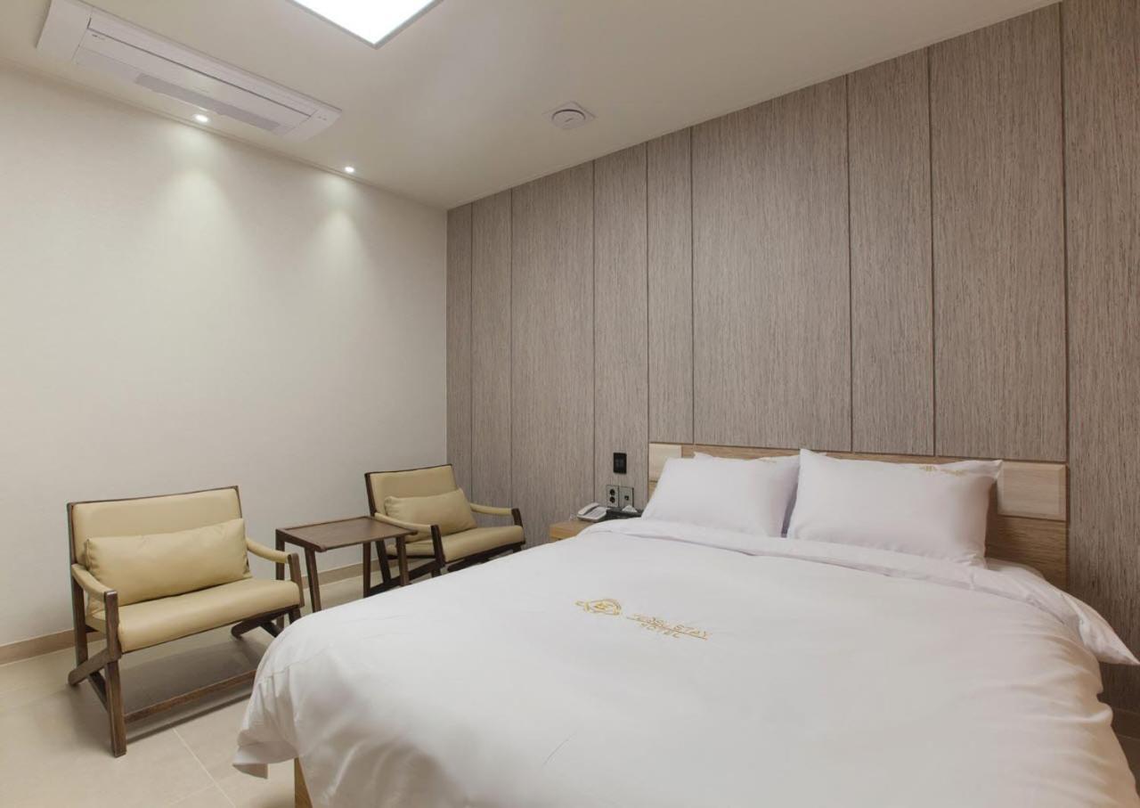 Yeosu Stay Hotel الغرفة الصورة