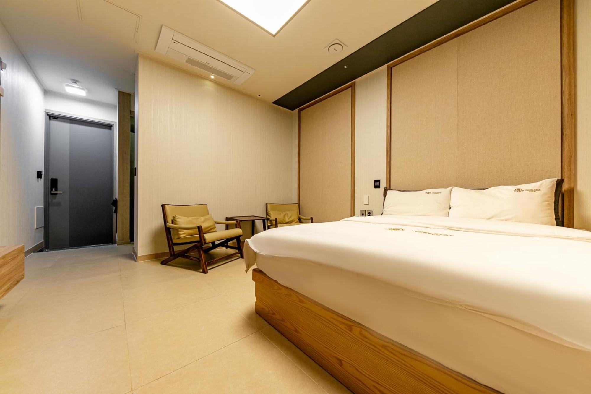 Yeosu Stay Hotel الغرفة الصورة